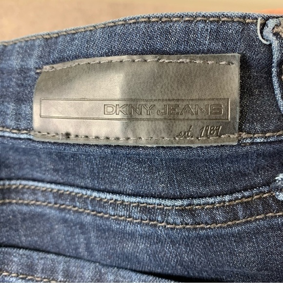 dkny Jeans Mercer Minimalist Dark Wash Stretchy Denim Slim Boot Jeans 8 - Picture 5 of 12